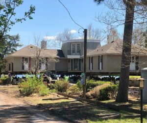 house-lift-10 Home lift on the water